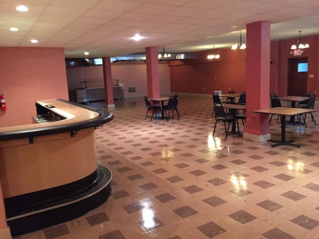 LJs Sports Zone & Grill | restaurant | 305 N 3rd Ave, Stratford, WI 54484, USA | 7155819126 OR +1 715-581-9126