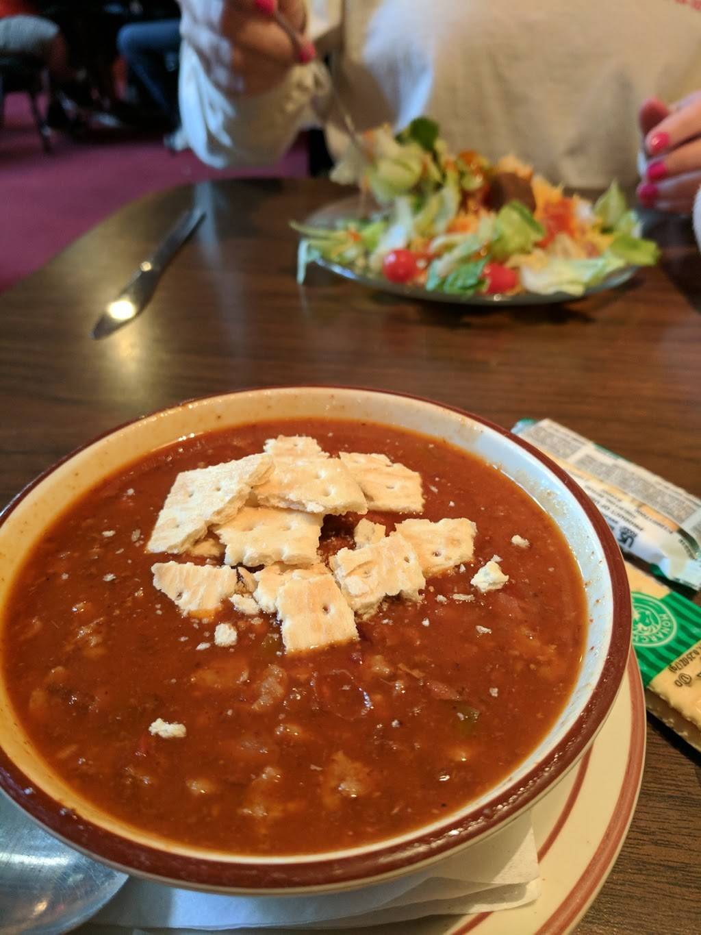 Harry Js Steakhouse | restaurant | 300 Main St, Moscow Mills, MO 63362, USA | 6363669494 OR +1 636-366-9494