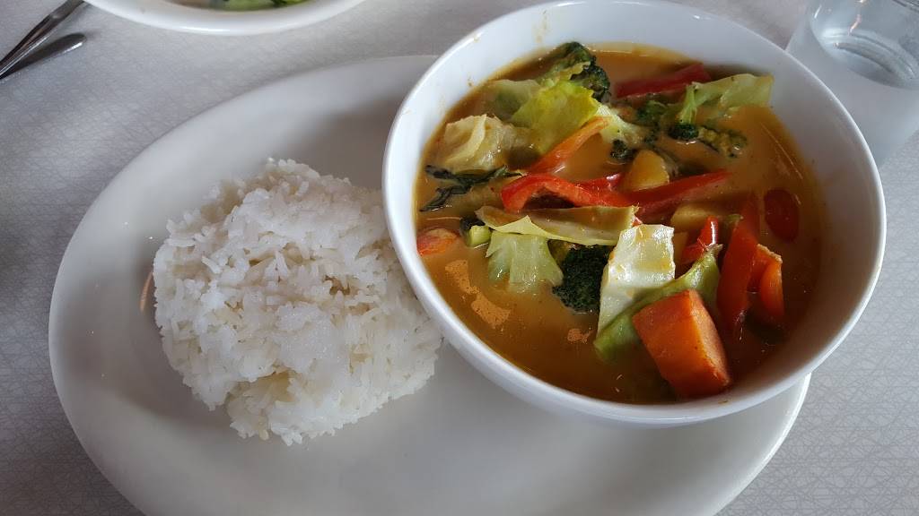 Ginger Pop | restaurant | 2520 Columbia House Blvd, Vancouver, WA 98661, USA | 3606997273 OR +1 360-699-7273