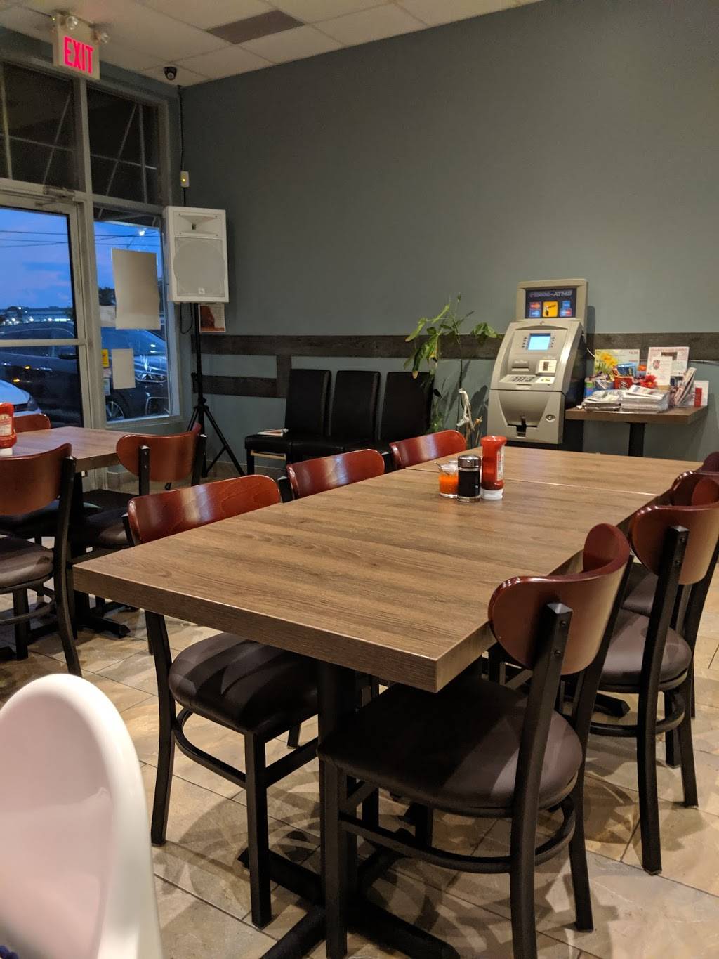 Chung’s Caribbean Hut | restaurant | 10045 Hurontario St #5, Brampton, ON L6Z 0E6, Canada | 9054979388 OR +1 905-497-9388