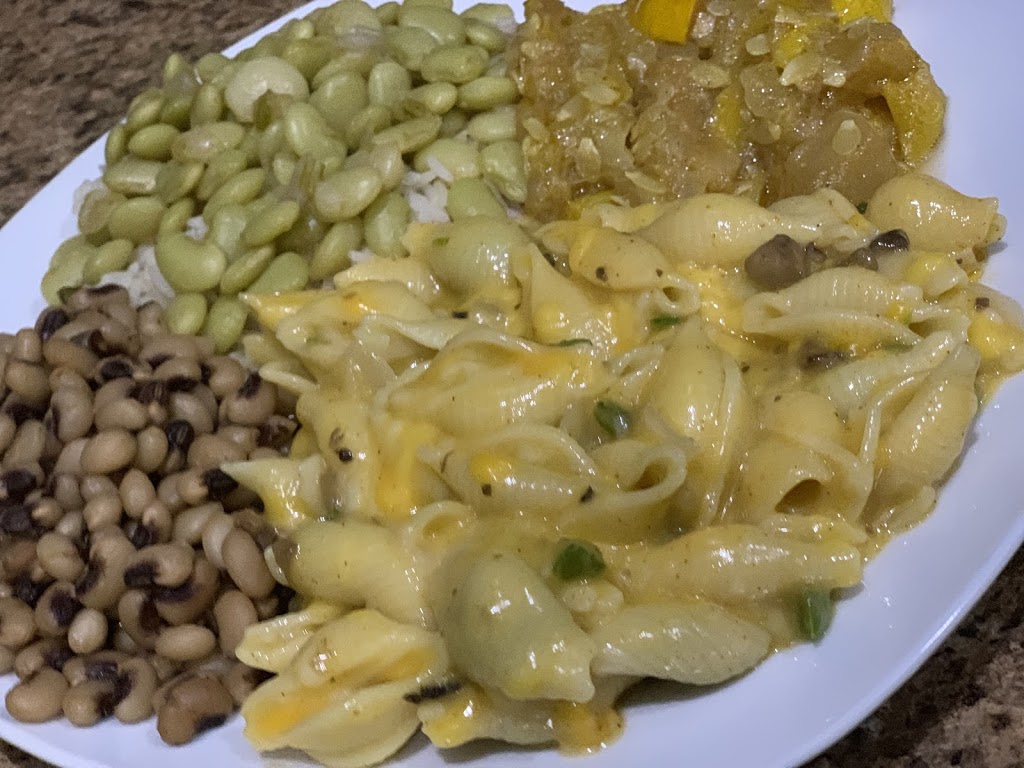 Hungry Vegan | restaurant | 2 E Lathrop Ave #1, Savannah, GA 31415, USA | 9124366180 OR +1 912-436-6180