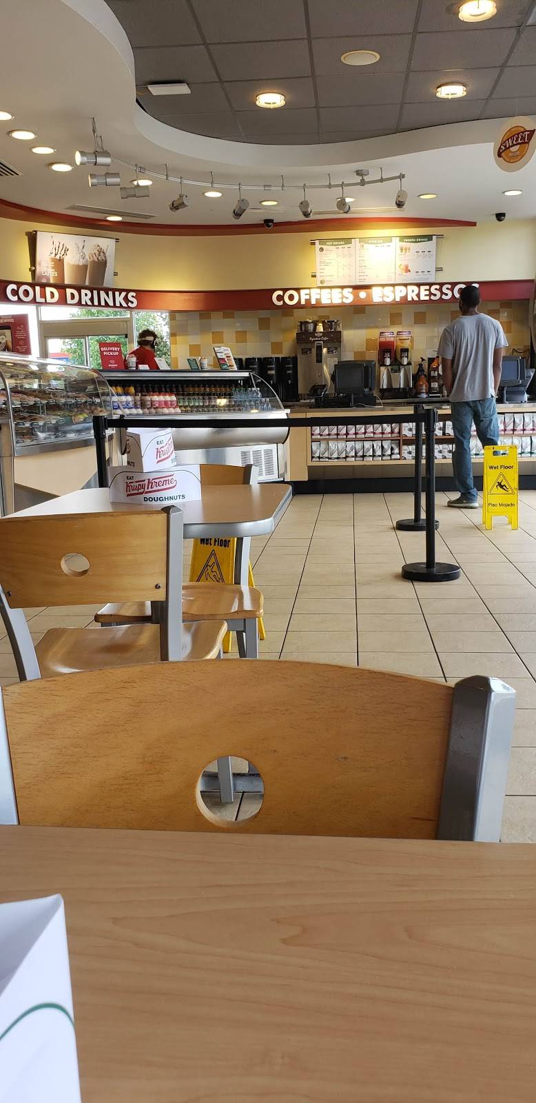 Krispy Kreme | bakery | 4244 Elvis Presley Blvd, Memphis, TN 38116, USA | 9013320620 OR +1 901-332-0620