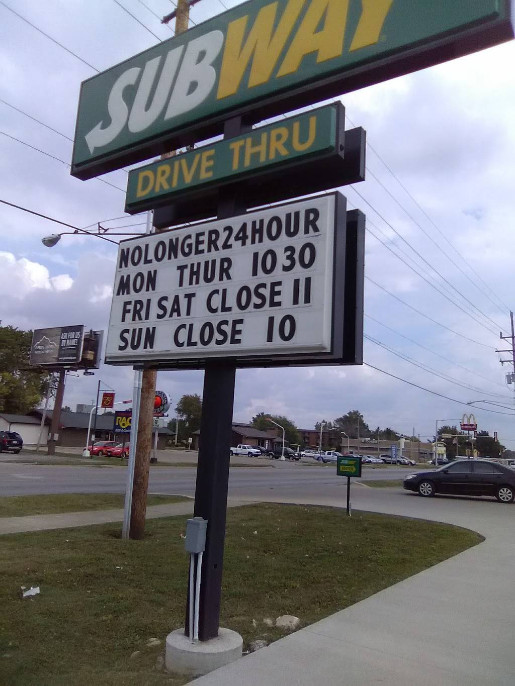 Subway | restaurant | 606 E Jasper St, Paris, IL 61944, USA | 2174634111 OR +1 217-463-4111