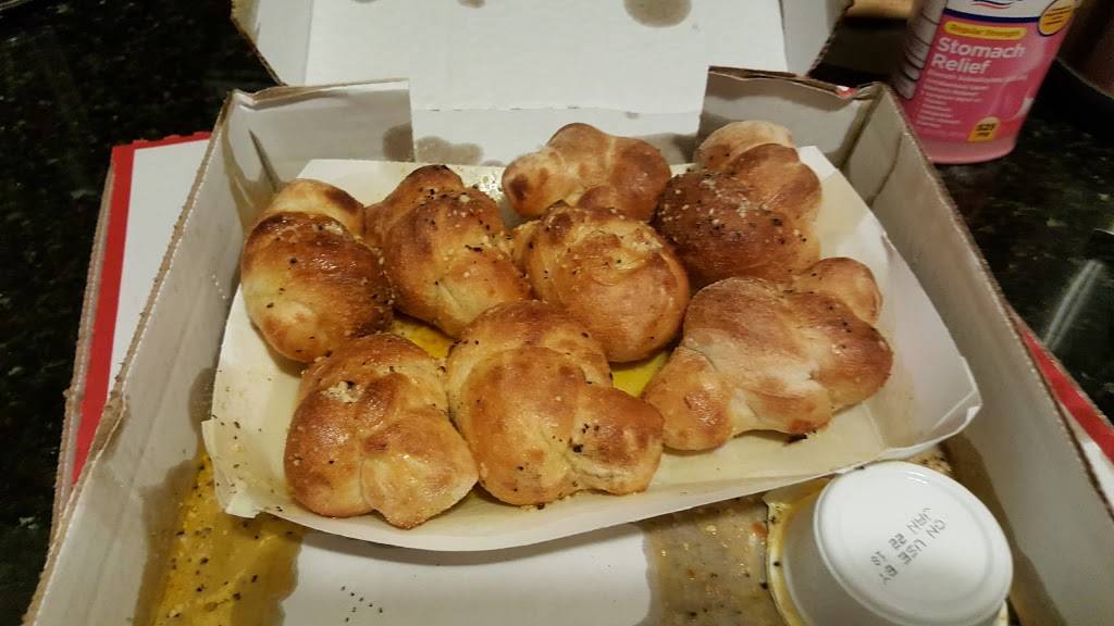 Papa Johns Pizza | restaurant | 2365 Memorial Blvd, Murfreesboro, TN 37129, USA | 6158907272 OR +1 615-890-7272