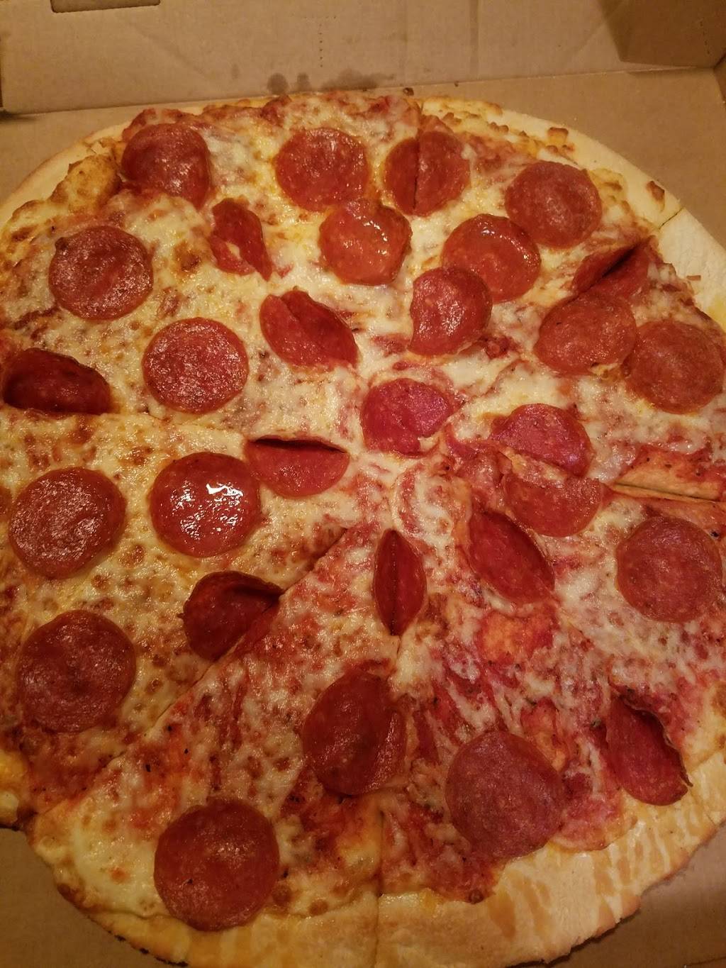 Little Caesars Pizza | meal takeaway | 965 S 27th St, Lincoln, NE 68510, USA | 4024777222 OR +1 402-477-7222