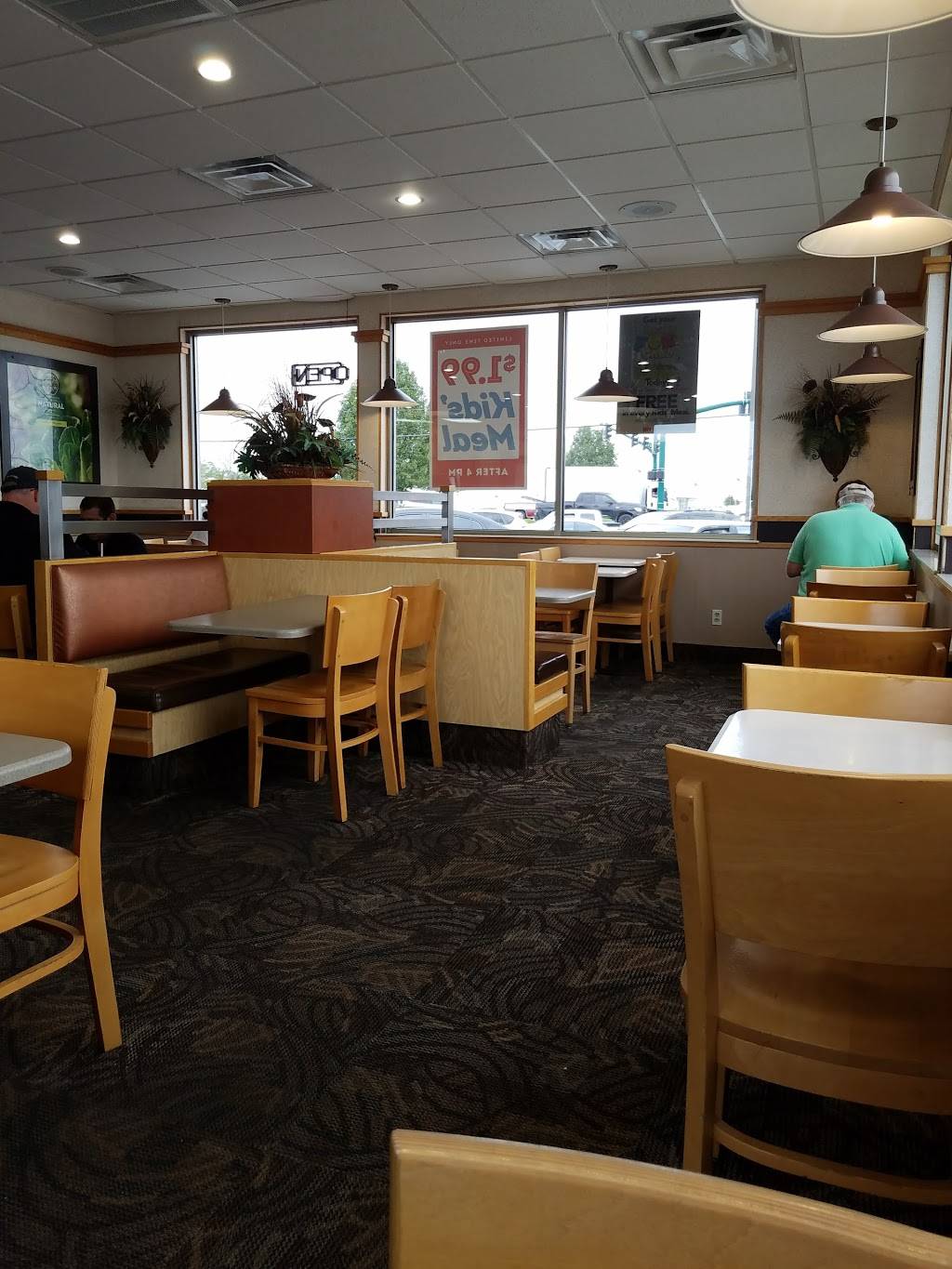 Wendys | restaurant | 830 E Lewis and Clark Pkwy, Clarksville, IN 47129, USA | 8122888833 OR +1 812-288-8833
