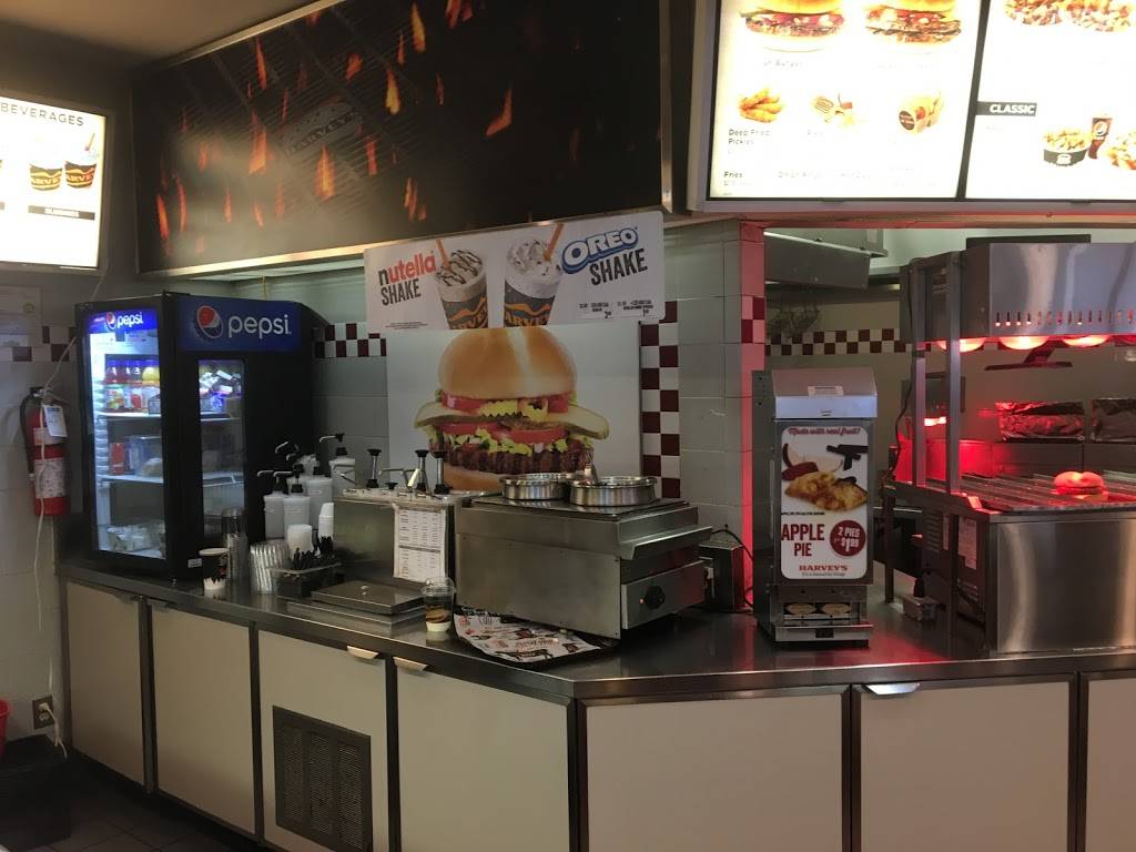 Harveys | restaurant | 2430 Bank St, Ottawa, ON K1V 0T7, Canada | 6137373182 OR +1 613-737-3182