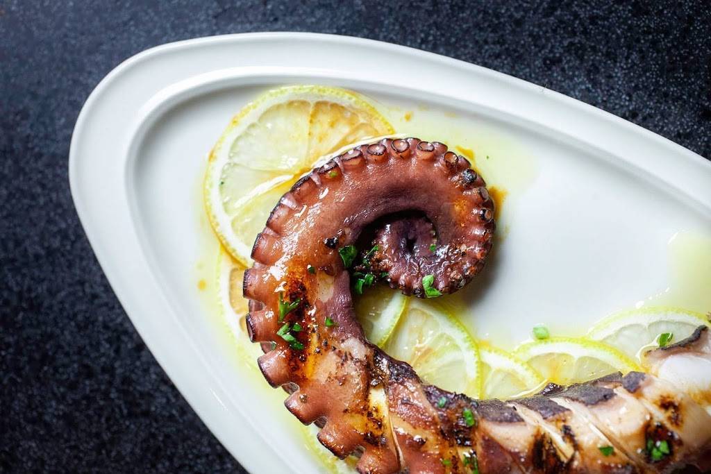 Castilla Restaurant and Tapas Bar | restaurant | 504 Bellevue Square, Bellevue, WA 98004, USA | 4256252931 OR +1 425-625-2931