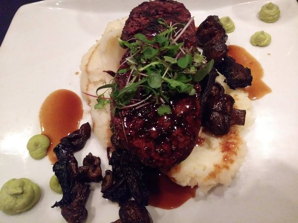 Nouveau Bistro and Lounge | restaurant | 7590 Fredle Dr, Painesville, OH 44077, USA | 4403500793 OR +1 440-350-0793