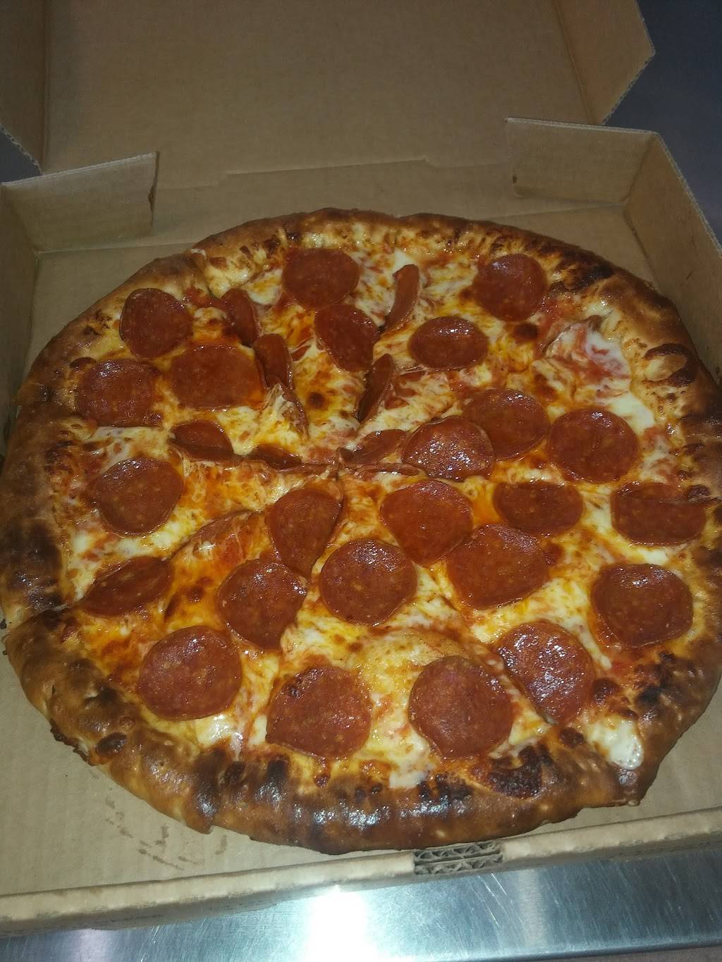 Mama Mias Pizza & Wings | restaurant | 15550 Main St, Hesperia, CA 92345, USA | 7609498475 OR +1 760-949-8475