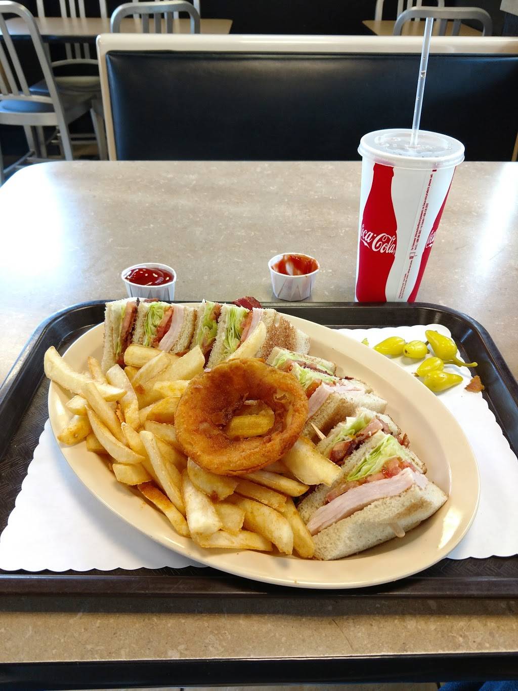 Doublz | restaurant | 4750 Riverside Dr, Chino, CA 91710, USA | 9096276622 OR +1 909-627-6622