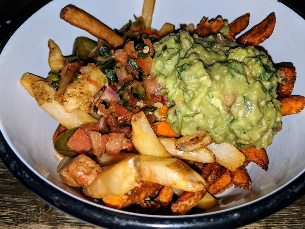 Bareburger | restaurant | 38 Danbury Rd, Ridgefield, CT 06877, USA | 2034382273 OR +1 203-438-2273