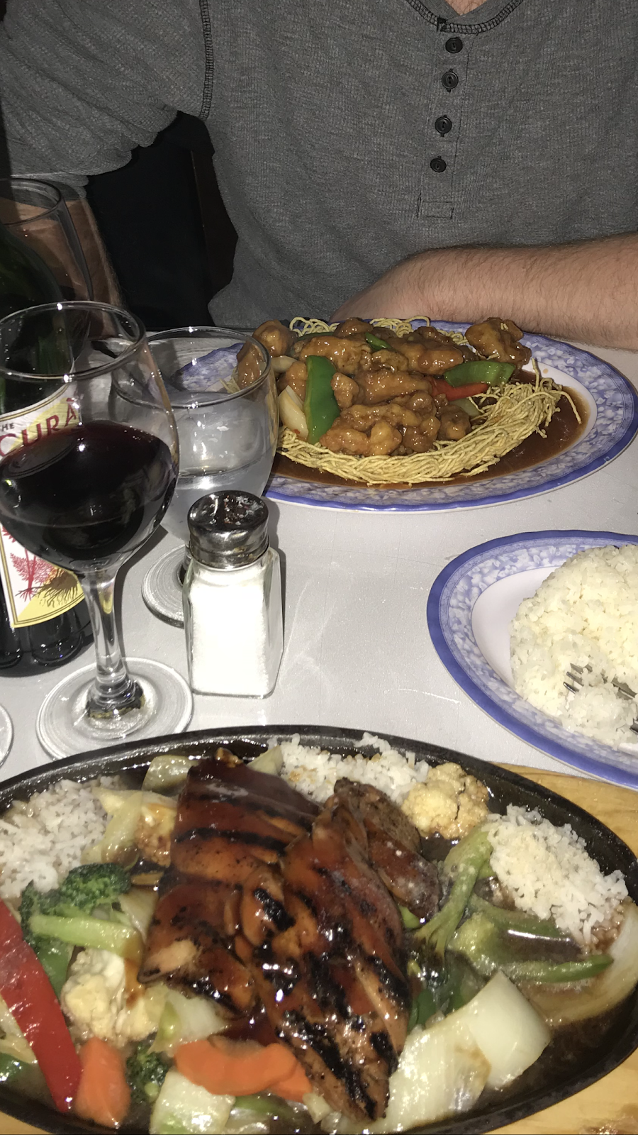 Chez Papa Dasie | restaurant | 879 Rue Chartrand, Terrebonne, QC J6W 2M3, Canada | 4504716900 OR +1 450-471-6900