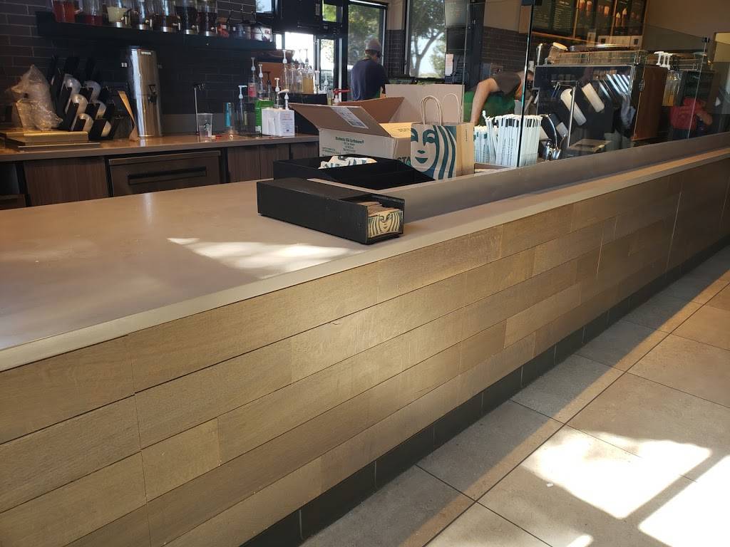 Starbucks | cafe | 30628 Benton Rd B200, Winchester, CA 92596, USA | 9519263062 OR +1 951-926-3062