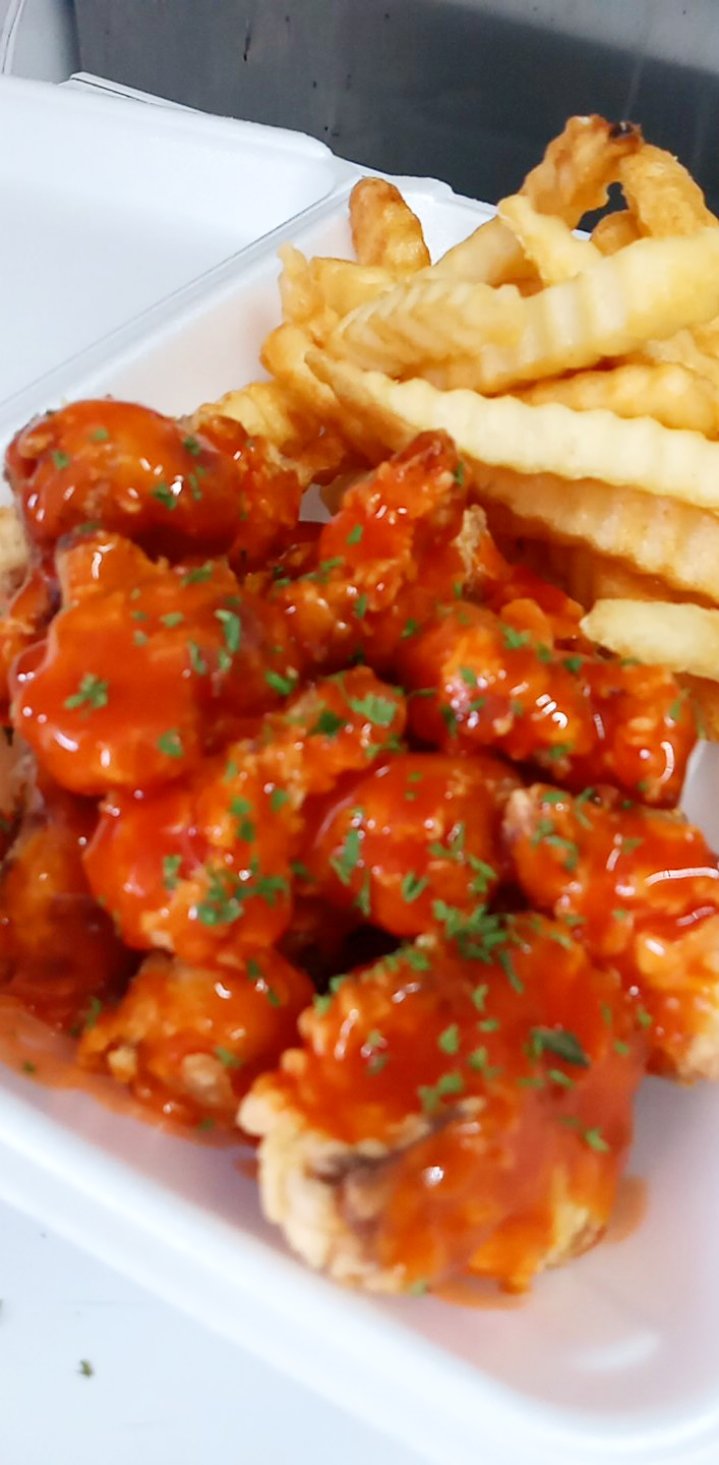 Lush Health Drinks & Vegan Eats | restaurant | 3545 S Woodlawn Dr, Greenville, MS 38703, USA | 6628225842 OR +1 662-822-5842