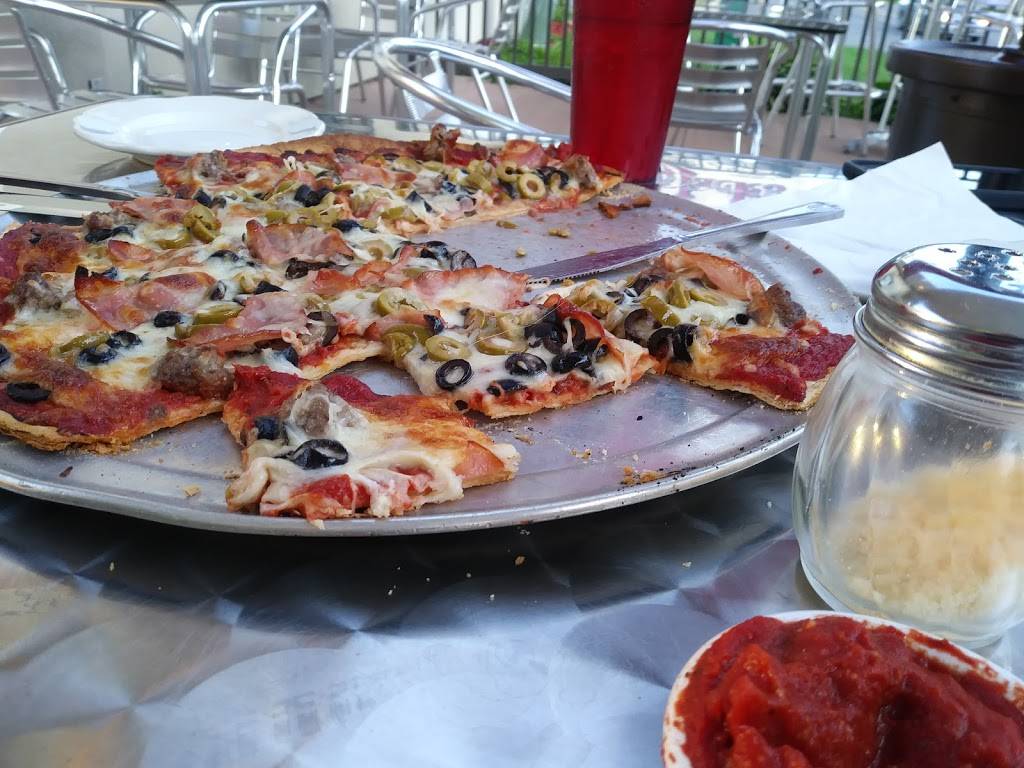 BB Jacks Pizza and Sandwich Lounge | restaurant | 900 Golf Club Rd, Wausau, WI 54403, USA | 7156752460 OR +1 715-675-2460