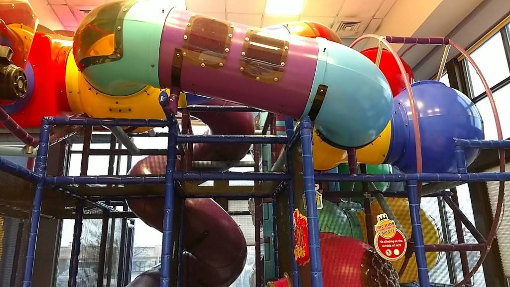 Burger King | restaurant | 5049 S 108th St, Omaha, NE 68137, USA | 4023396830 OR +1 402-339-6830