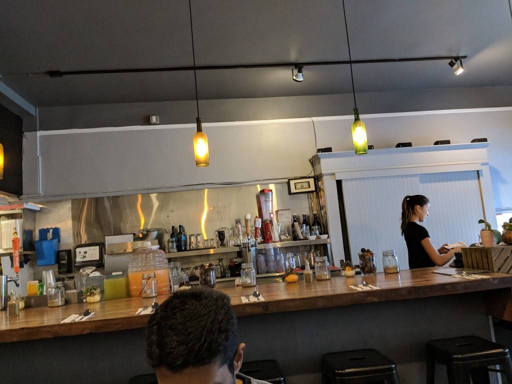 Crawstation | restaurant | 1336 9th Ave, San Francisco, CA 94122, USA | 4156829980 OR +1 415-682-9980