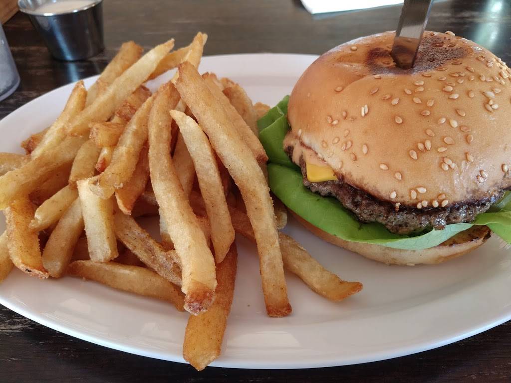 Bettys Authentic American Burgers | restaurant | Popotla KM 28, Villa Corona del Mar, 22713 Rosarito, B.C., Mexico | 016611162160 OR +52 661 116 2160