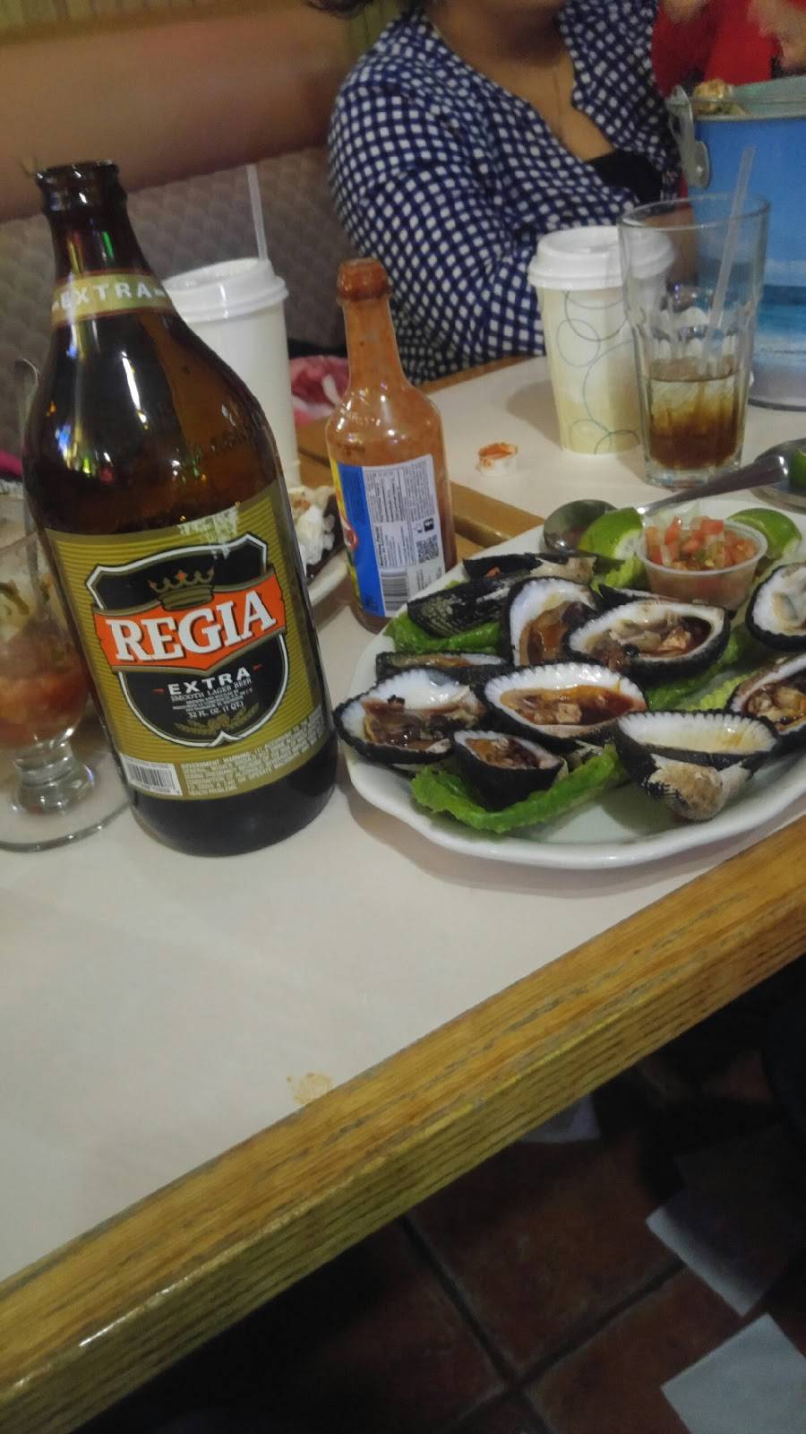 La Bendicion Carry Out | restaurant | 2425 Kenilworth Ave, Hyattsville, MD 20781, USA | 3013276249 OR +1 301-327-6249