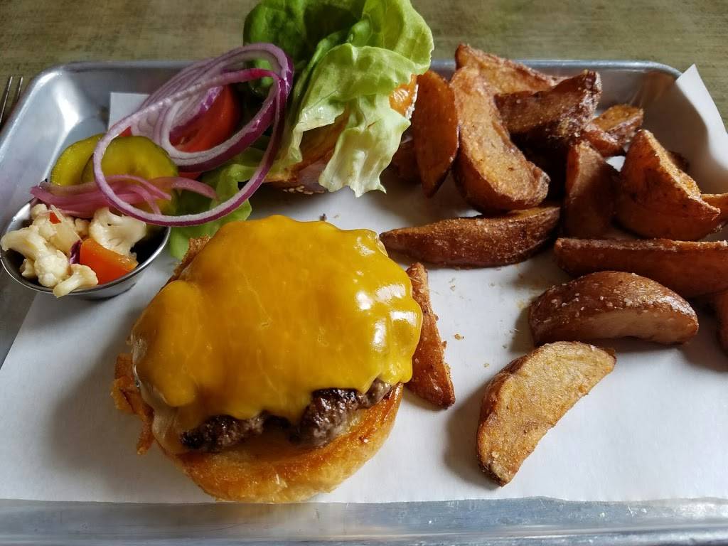 Village Diner | restaurant | 600 W King St, Hillsborough, NC 27278, USA | 9192458915 OR +1 919-245-8915