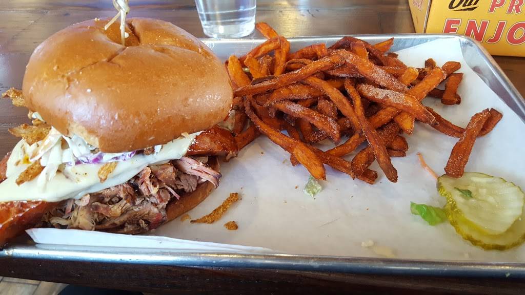 Badlands BBQ | restaurant | 120 Hidden Valley Pkwy D, Norco, CA 92860, USA | 9517356465 OR +1 951-735-6465
