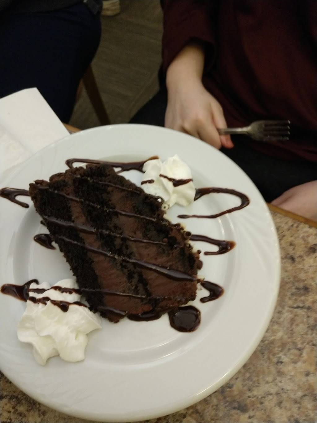 Illianos J&P Pizza | restaurant | 480 Meadow Creek Dr, Westminster, MD 21158, USA | 4108570940 OR +1 410-857-0940