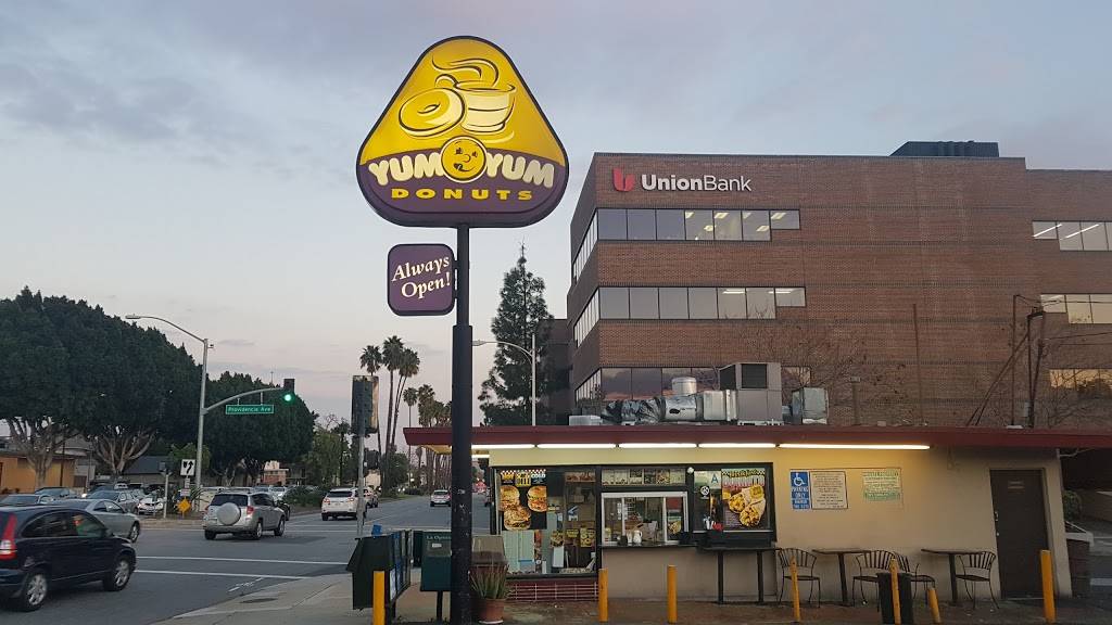 Yum Yum Donuts | cafe | 555 S Glenoaks Blvd, Burbank, CA 91502, USA | 8188433831 OR +1 818-843-3831