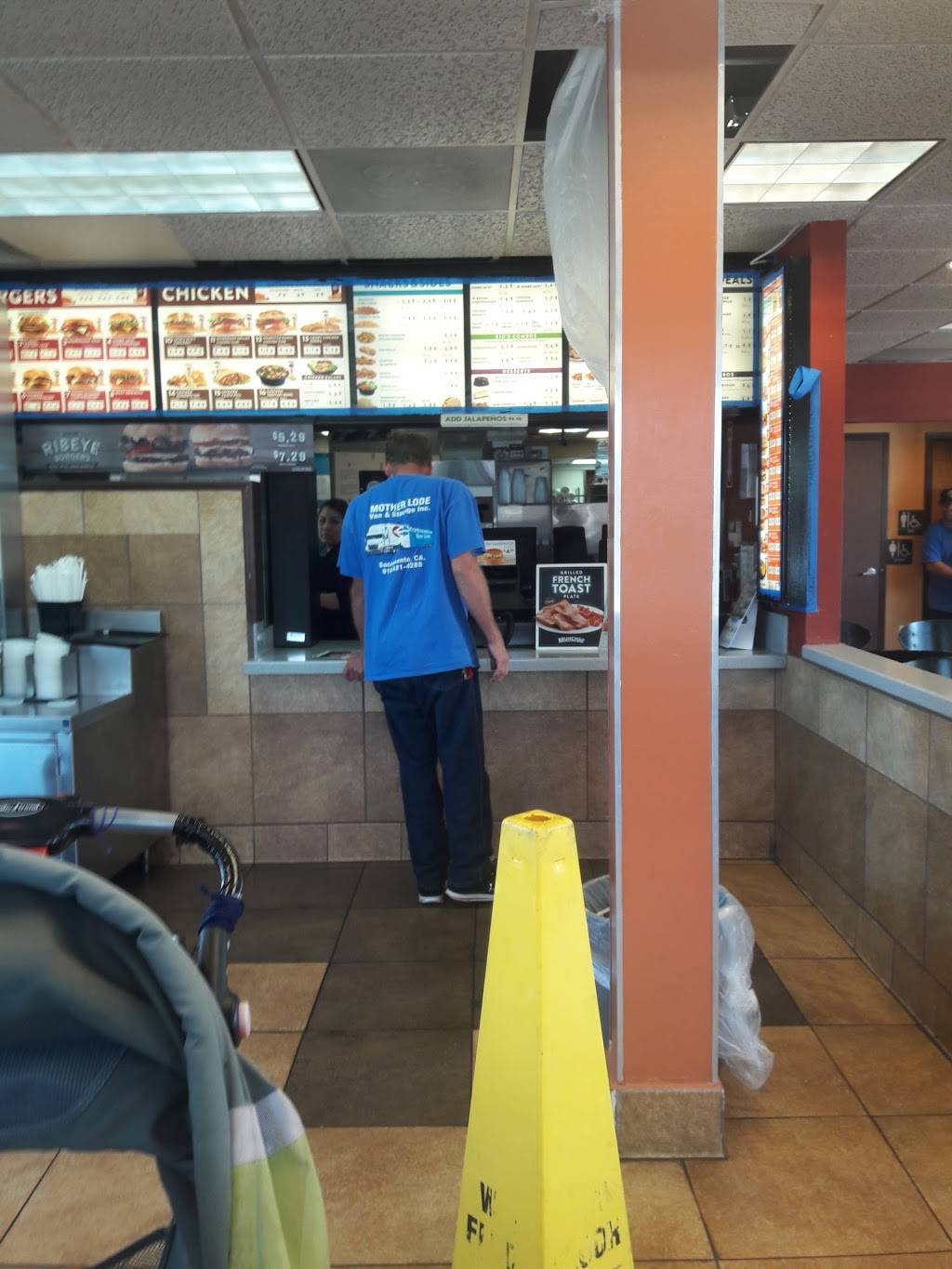 Jack in the Box | restaurant | 2293 Arden Way, Sacramento, CA 95825, USA | 9169229569 OR +1 916-922-9569