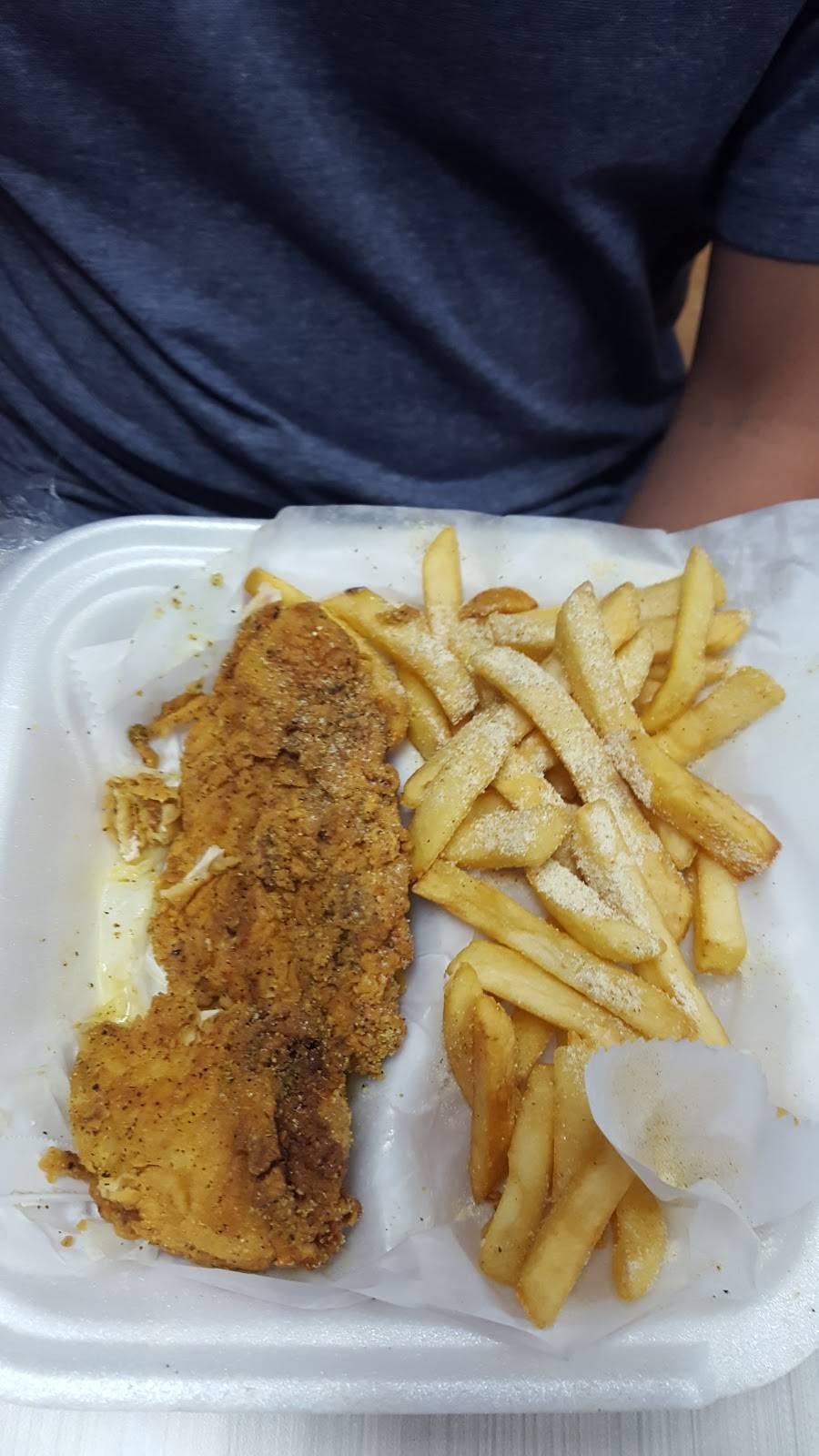 Hook Fish & Chicken | restaurant | 955 Sansburys Way STE 213, West Palm Beach, FL 33411, USA | 5612490070 OR +1 561-249-0070