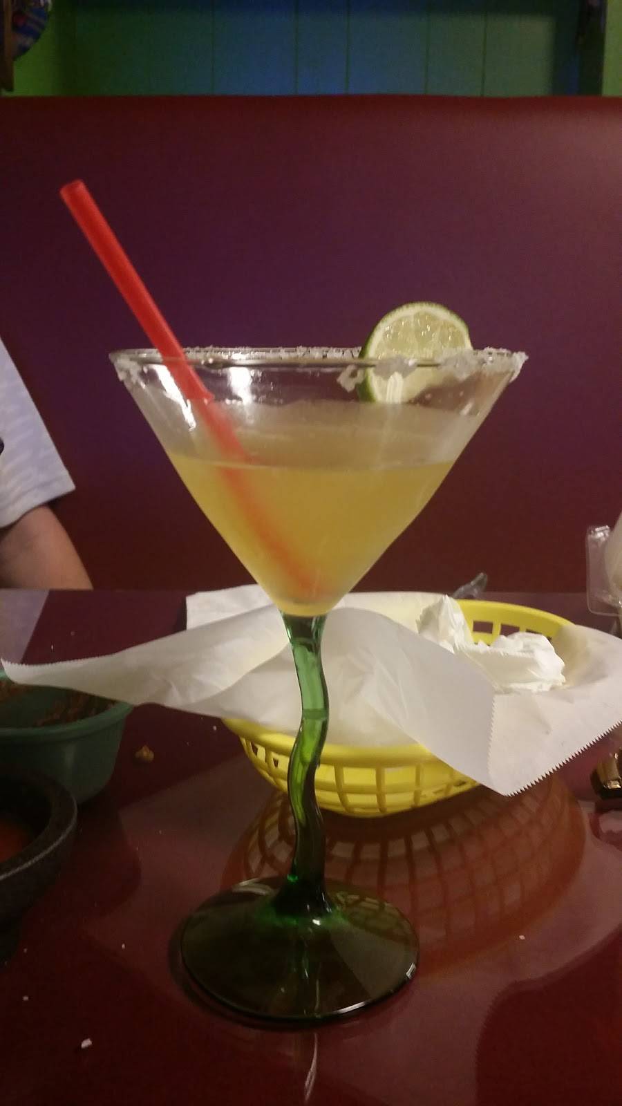 La Hacienda Restaurant | restaurant | 2045 MacArthur Blvd, Oakland, CA 94602, USA | 5105315737 OR +1 510-531-5737