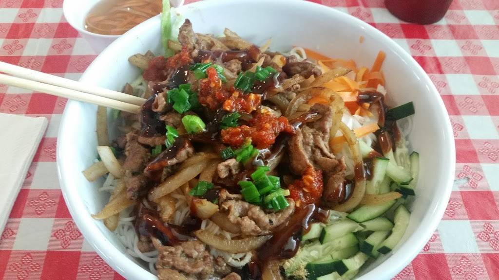 Pho Saigon Vietnamese Noodle & Grill | restaurant | 1313 W 7th St, Joplin, MO 64801, USA | 4176279966 OR +1 417-627-9966