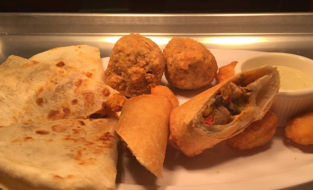 Pin High Sports Bar and Grill | restaurant | 104 E 1st St, El Campo, TX 77437, USA | 9794758100 OR +1 979-475-8100