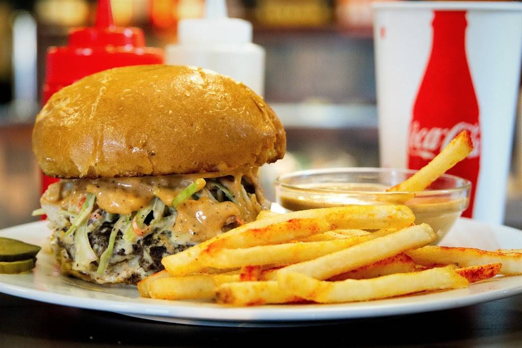 JP’s Hot Chicken | restaurant | 15224 Fort Campbell Blvd, Oak Grove, KY 42262, USA | 2706975036 OR +1 270-697-5036