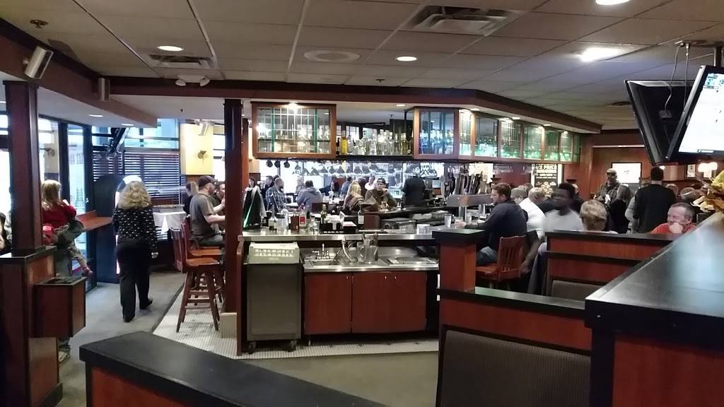 Green Mill Restaurant & Bar | restaurant | 2705 Annapolis Ln N, Plymouth, MN 55441, USA | 7635539000 OR +1 763-553-9000