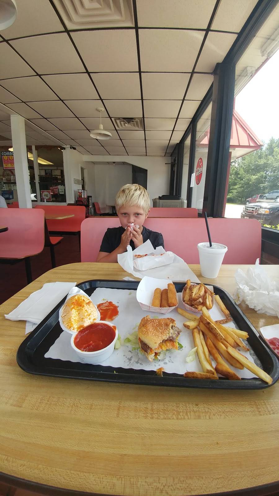 Dairy Freeze Restaurant | restaurant | 1268 N Main St, Lillington, NC 27546, USA | 9108934128 OR +1 910-893-4128