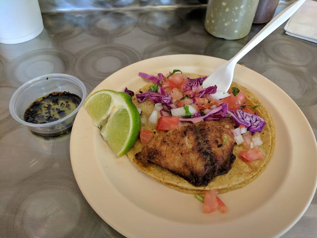 Taqueria Traspasada 2 | restaurant | 811 N Ashland Ave, Chicago, IL 60657, USA | 3128502069 OR +1 312-850-2069