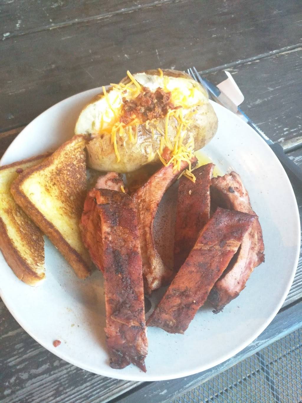 Sassys Red House | restaurant | 708 N College Ave, Fayetteville, AR 72701, USA | 4798566366 OR +1 479-856-6366