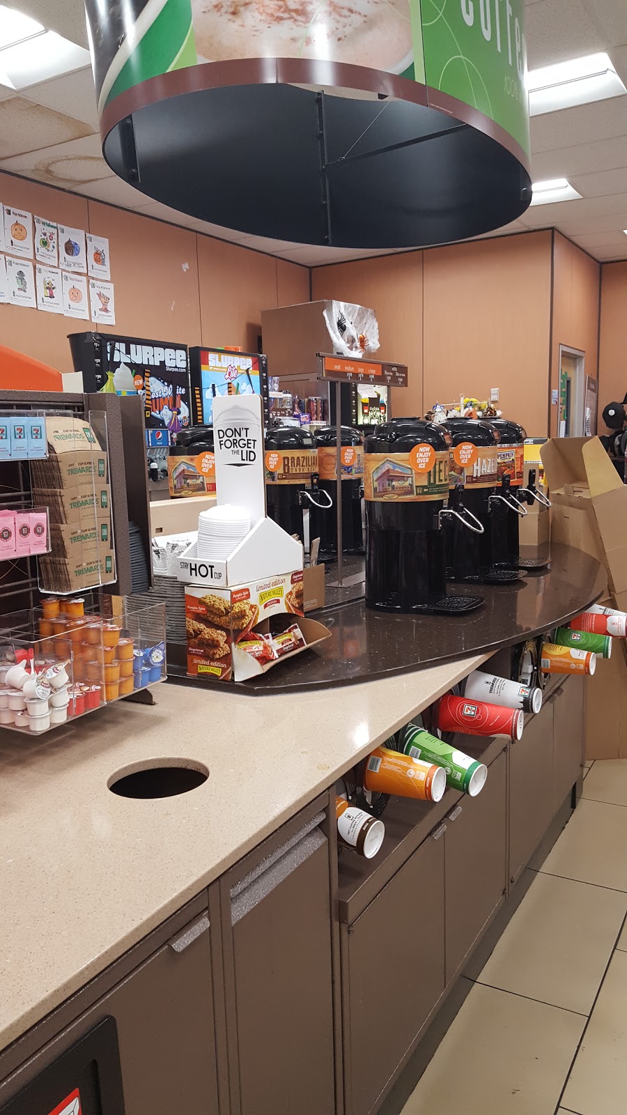 7-Eleven - Closed | bakery | 1475 Goodman St N, Rochester, NY 14609, USA | 5854677148 OR +1 585-467-7148