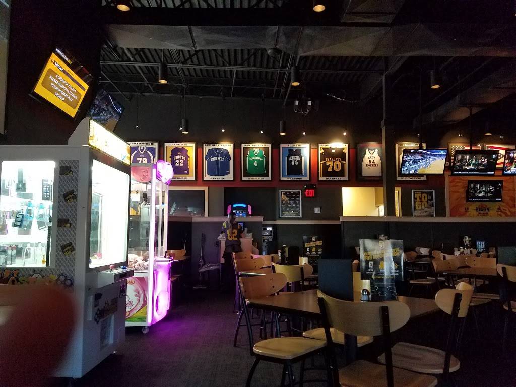 Buffalo Wild Wings | restaurant | 1080 N Bridge St, Chillicothe, OH 45601, USA | 7407799464 OR +1 740-779-9464