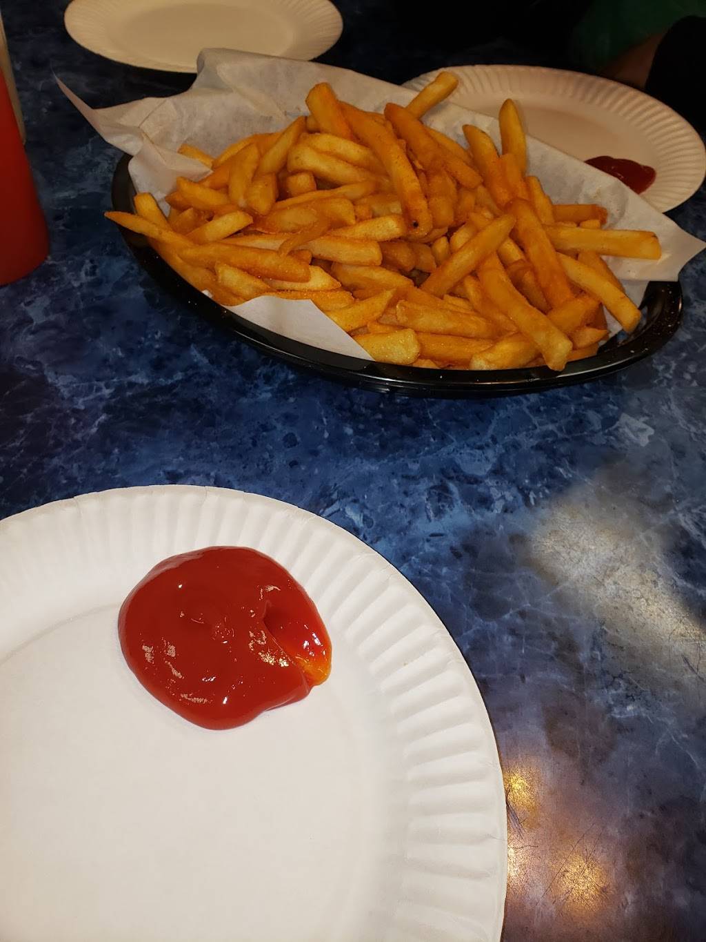 Pizza Pirate | restaurant | 520 J St, Parlier, CA 93648, USA | 5596462717 OR +1 559-646-2717