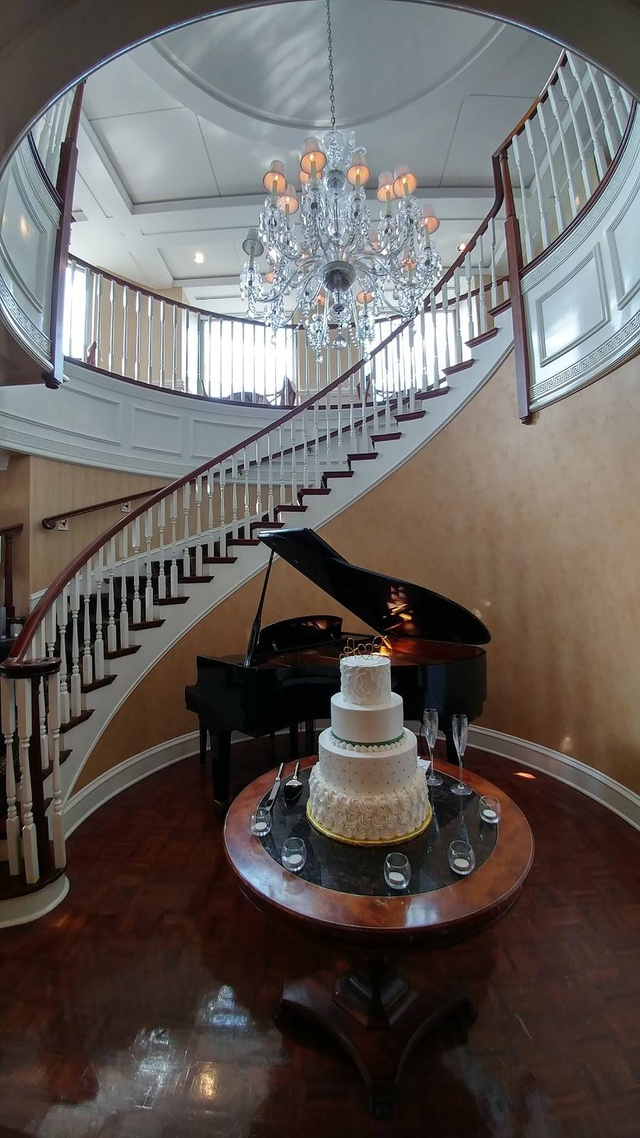 Charlotte City Club | restaurant | 121 W Trade St #3100, Charlotte, NC 28202, USA | 7043343200 OR +1 704-334-3200