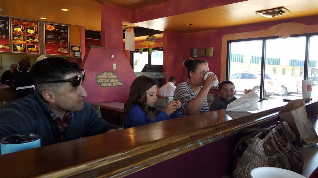 Taco Tico | restaurant | 205 W 7th Ave, Augusta, KS 67010, USA | 3167753070 OR +1 316-775-3070