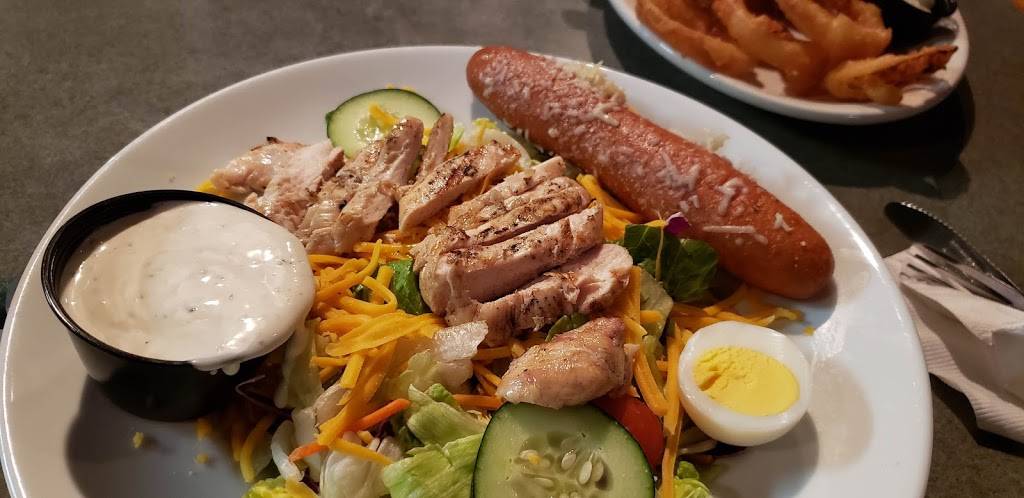 Backyard Grill & Bar | restaurant | 5390 Elevator Rd, Roscoe, IL 61073, USA | 8156236677 OR +1 815-623-6677