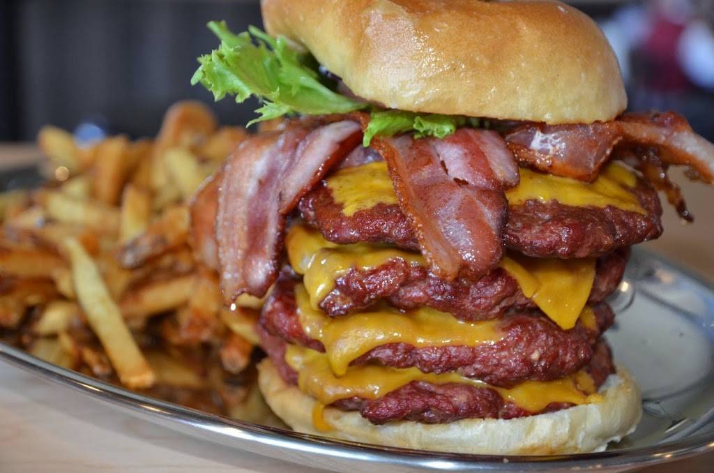 TheSmoke | restaurant | 498 First St, Collingwood, ON L9Y 1B8, Canada | 7052935522 OR +1 705-293-5522