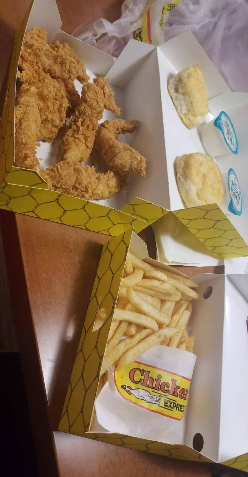 Chicken Express | restaurant | 132 E Airtex Dr, Houston, TX 77090, USA | 8326025667 OR +1 832-602-5667