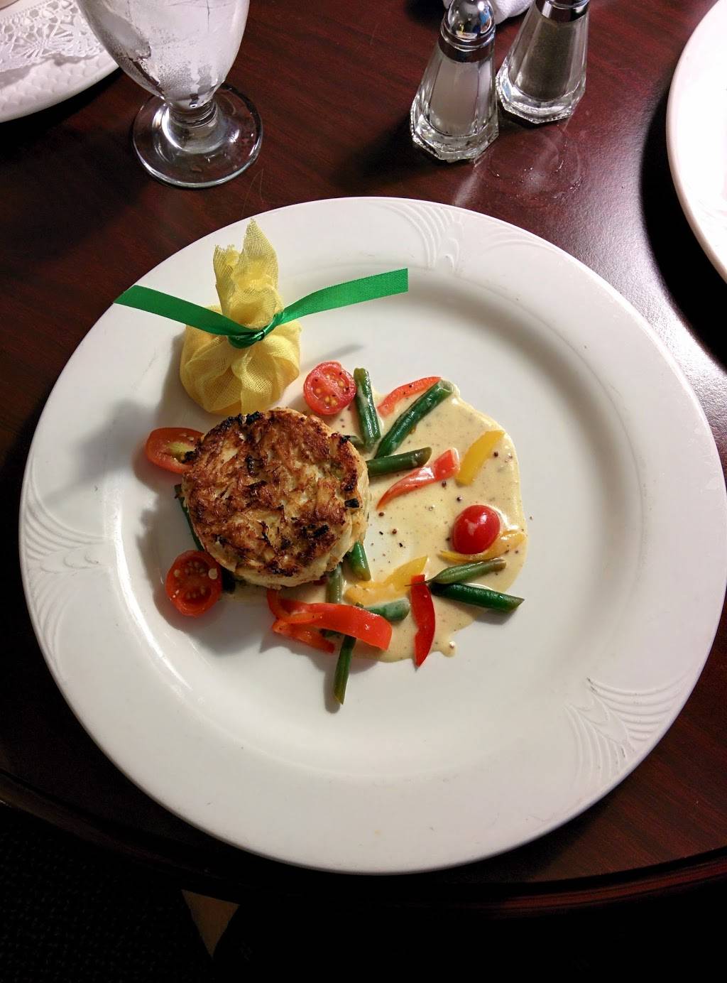 GKs Red Dog Tavern | restaurant | 1 Convent Rd, Morristown, NJ 07960, USA | 9735855700 OR +1 973-585-5700