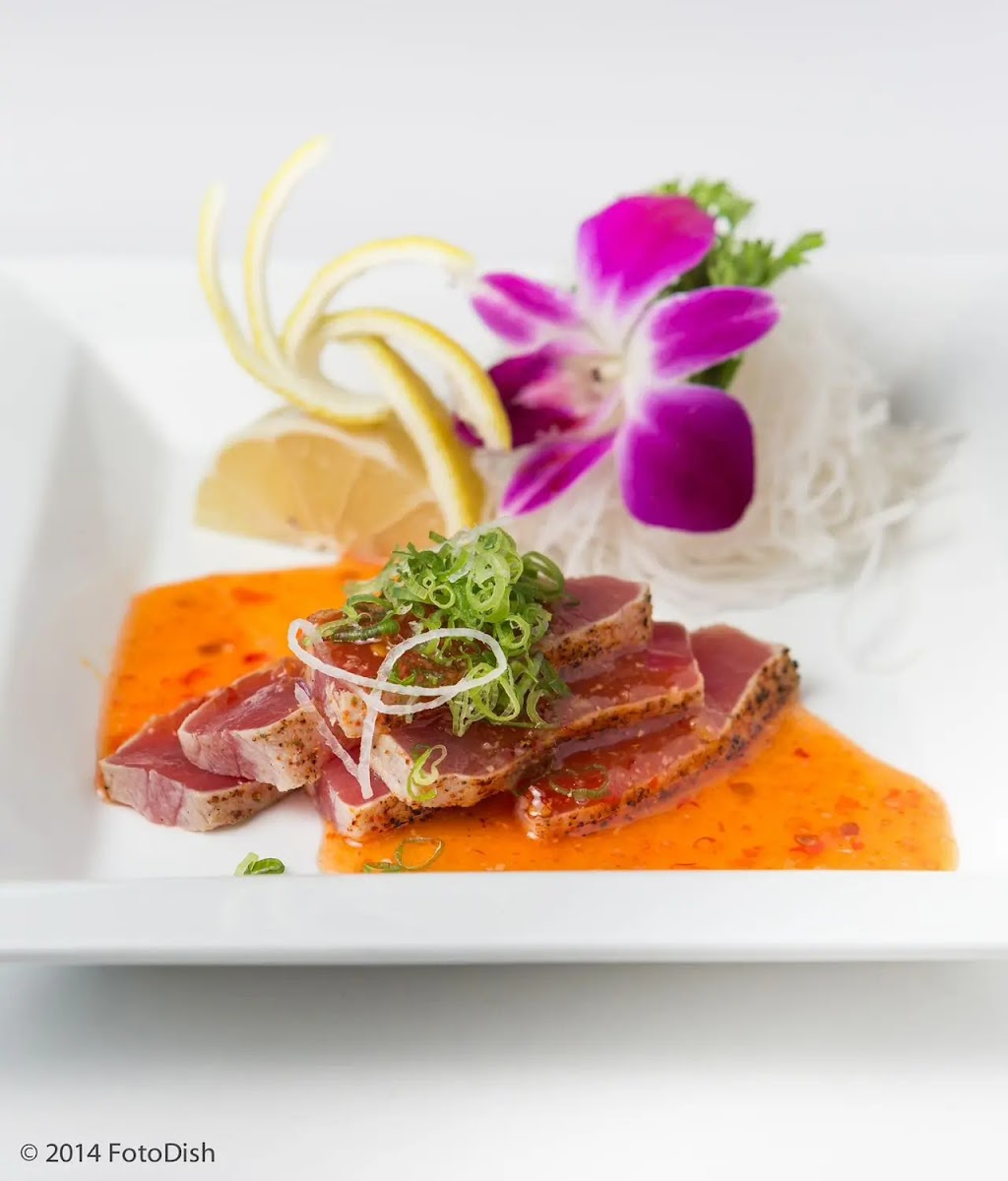 Fins Sushi and Grill | restaurant | 922 Main St, Waltham, MA 02451, USA | 7812818888 OR +1 781-281-8888