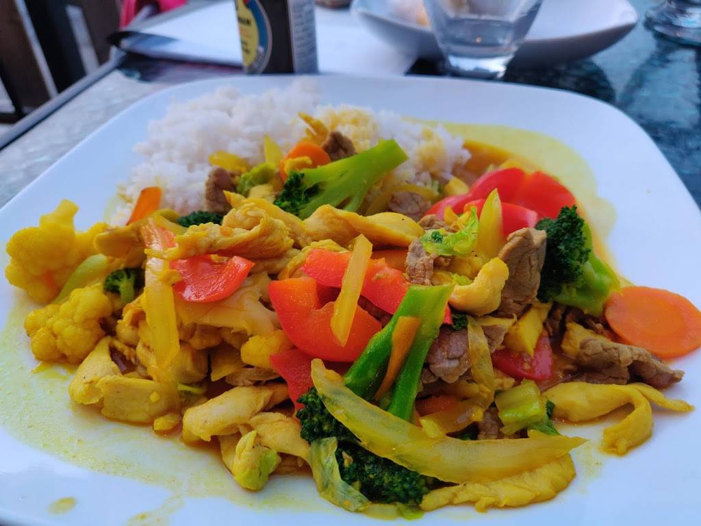 Restaurant Lueur du Mékong | restaurant | 310 Rue Boivin, Granby, QC J2G 2K6, Canada | 4507707953 OR +1 450-770-7953