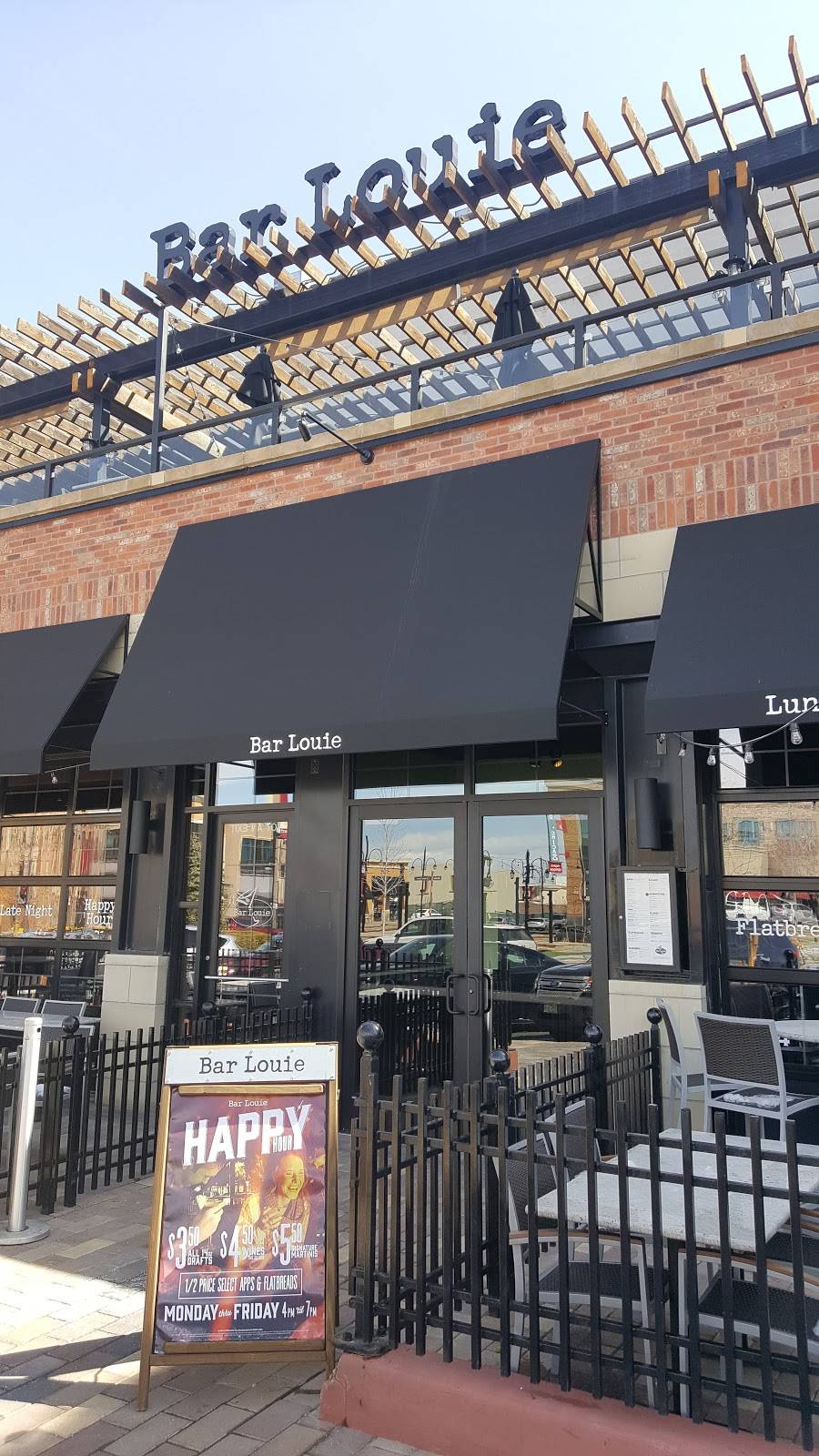 Bar Louie | night club | 6100 S Main St, Aurora, CO 80016, USA | 7207309100 OR +1 720-730-9100